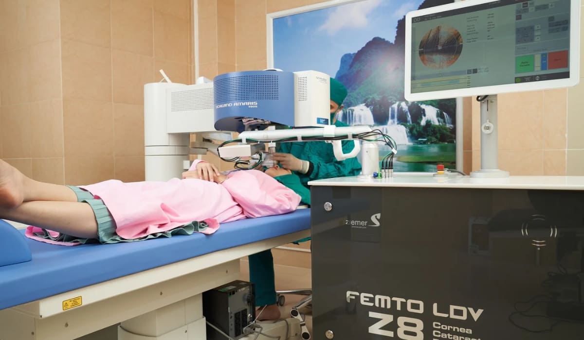 Phẫu thuật CLEAR giúp giảm thiểu biến chứng và hồi phục thị lực nhanh chóng