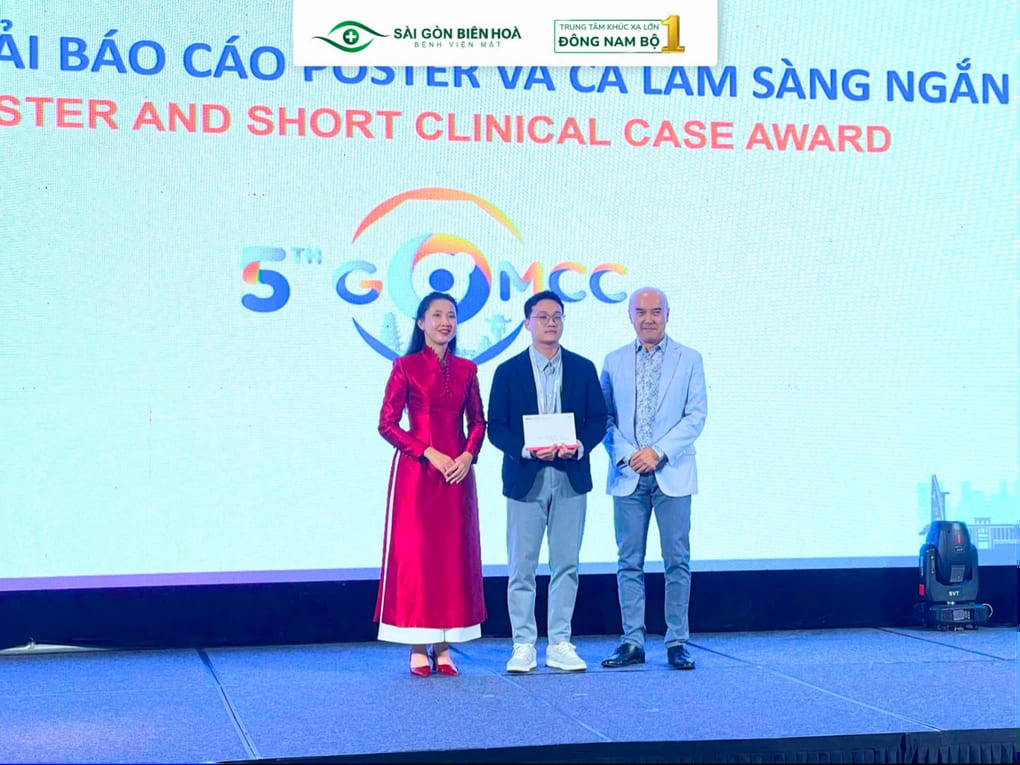 ThS.BS Lê Thái Minh Hiếu - đại diện Bệnh viện Mắt Sài Gòn Biên Hòa xuất sắc đạt giải nhì tại hội thảo