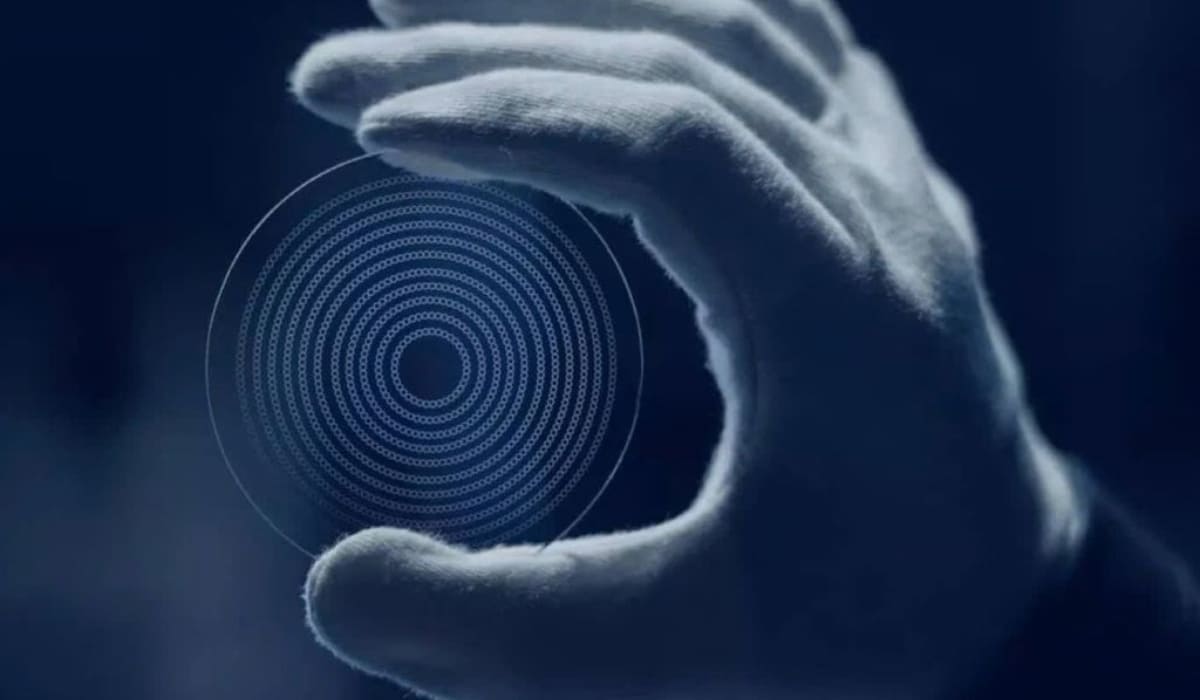 Tròng kính Essilor Stellest sử dụng công nghệ H.A.L.T