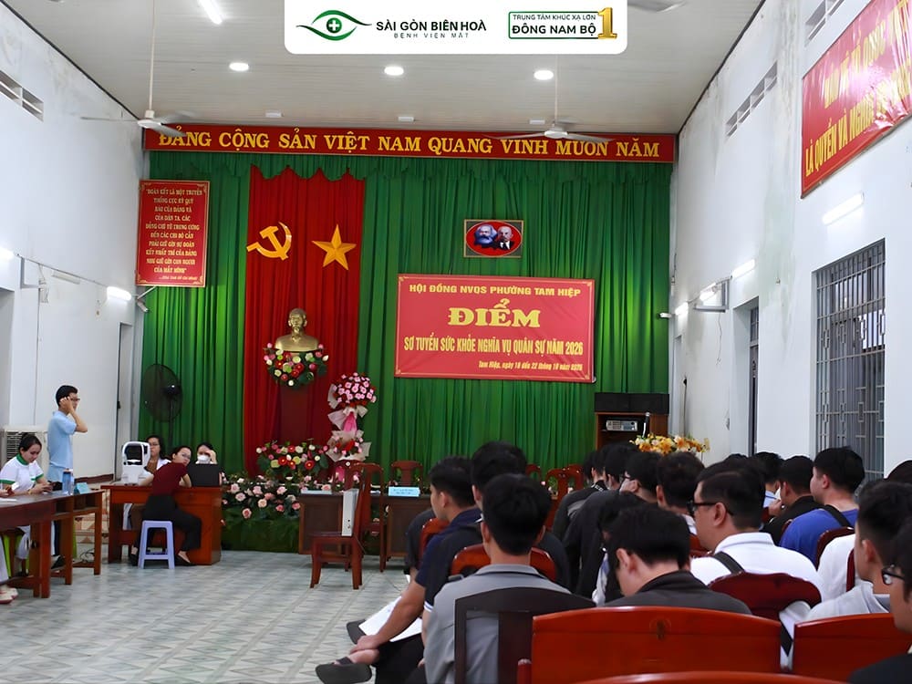 Bệnh viện Mắt Sài Gòn Biên Hòa đồng hành cùng công tác khám NVQS tại phường Tam Hiệp