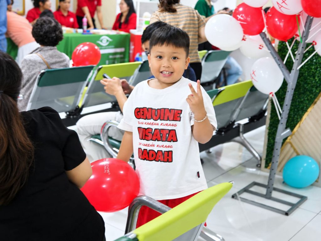 Hình ảnh khai trương trung tâm Kiểm soát tiến triển cận thị 
