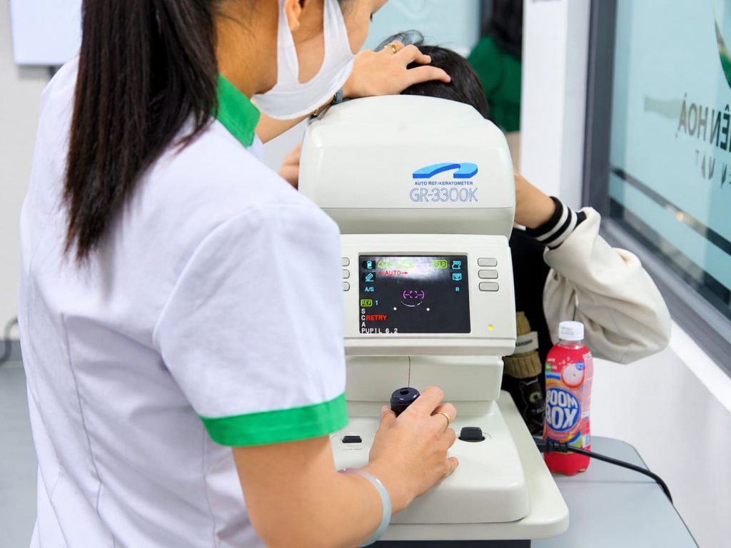 Hình ảnh khai trương trung tâm Kiểm soát tiến triển cận thị